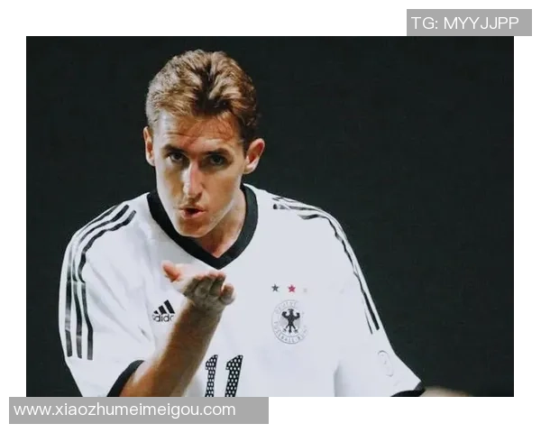 从球场到教练席:足球巨星转型之路与教练生涯解析 从球场到教练席:足球巨星转型之路与教练生涯解析